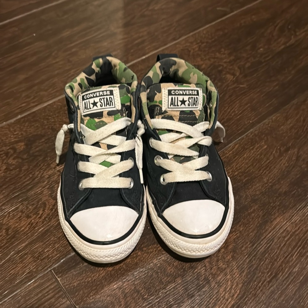 Converse All Star Shoes Camo Size 1.5